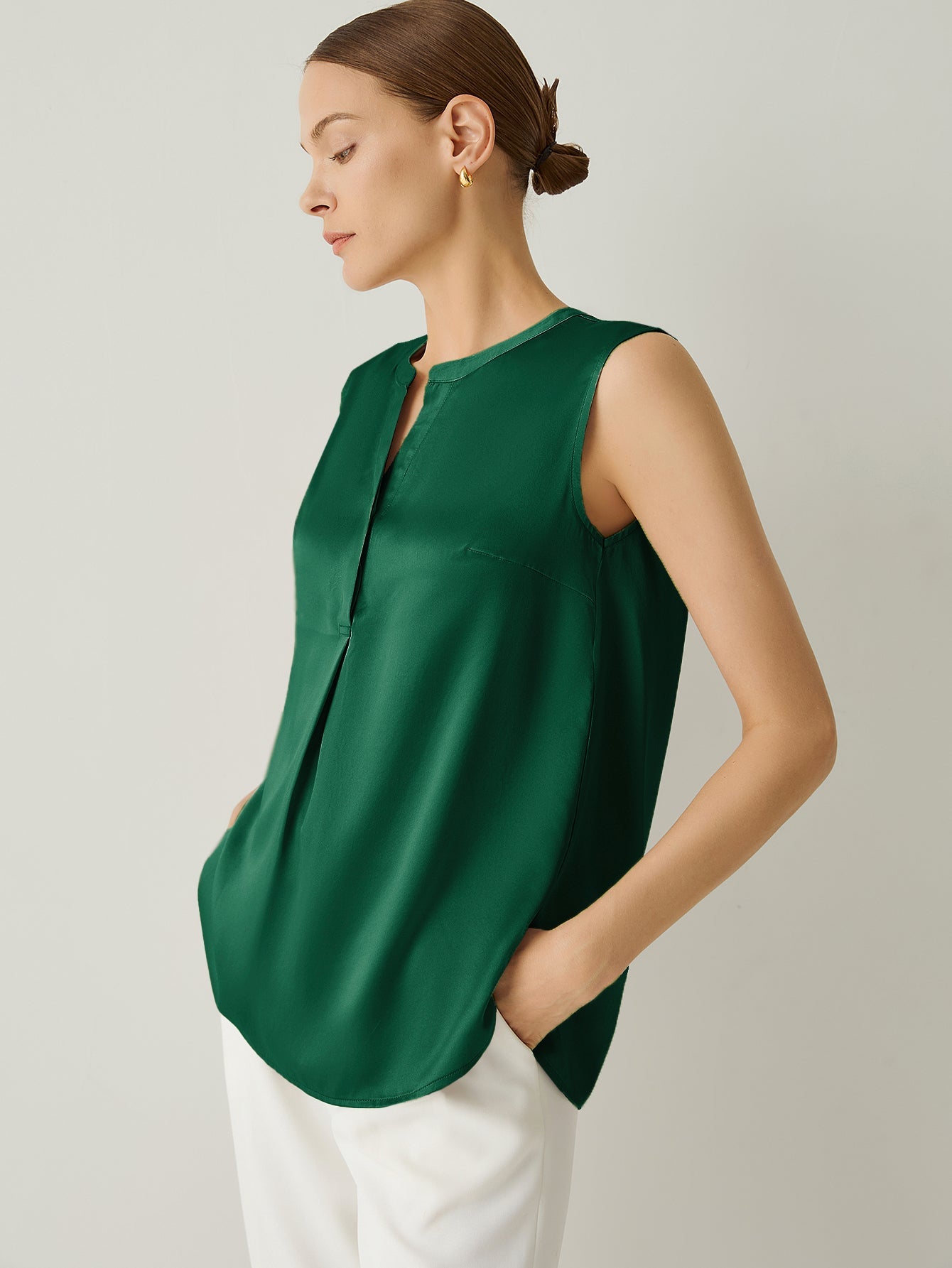 100% Silk V - Neck Sleeveless Relaxed Fit Blouse - Callalina